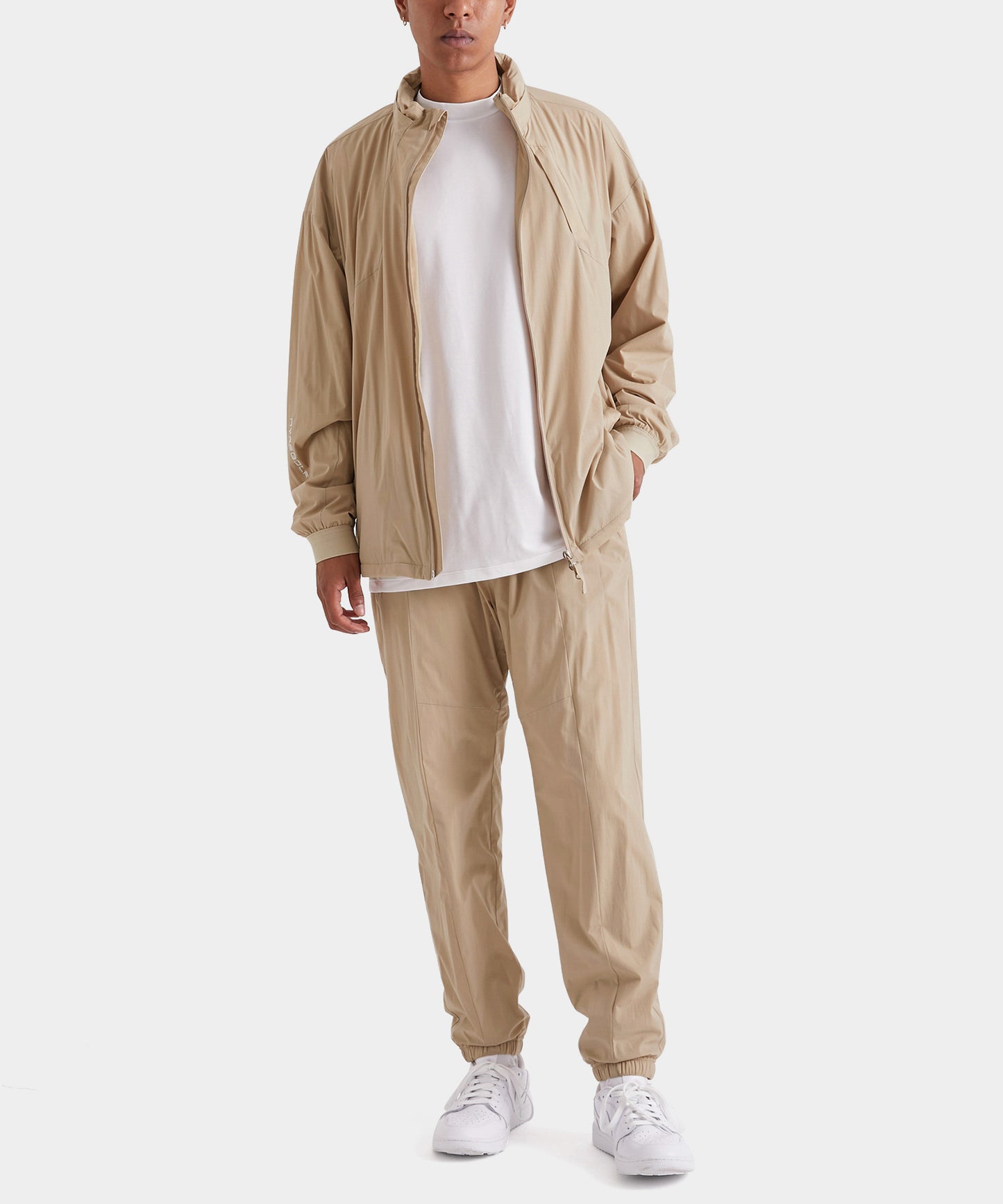 WOVEN NYLON FULL ZIP JACKET MOCA