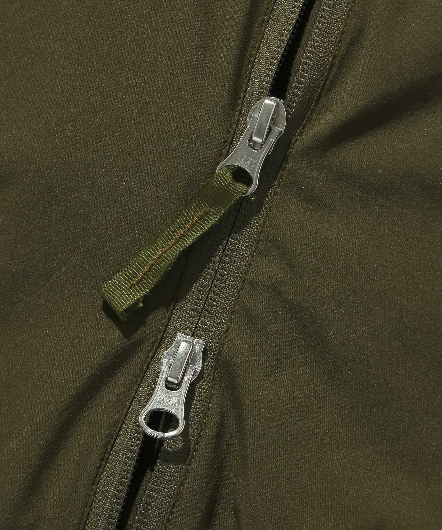WOVEN HOODIE VEST OLIVE