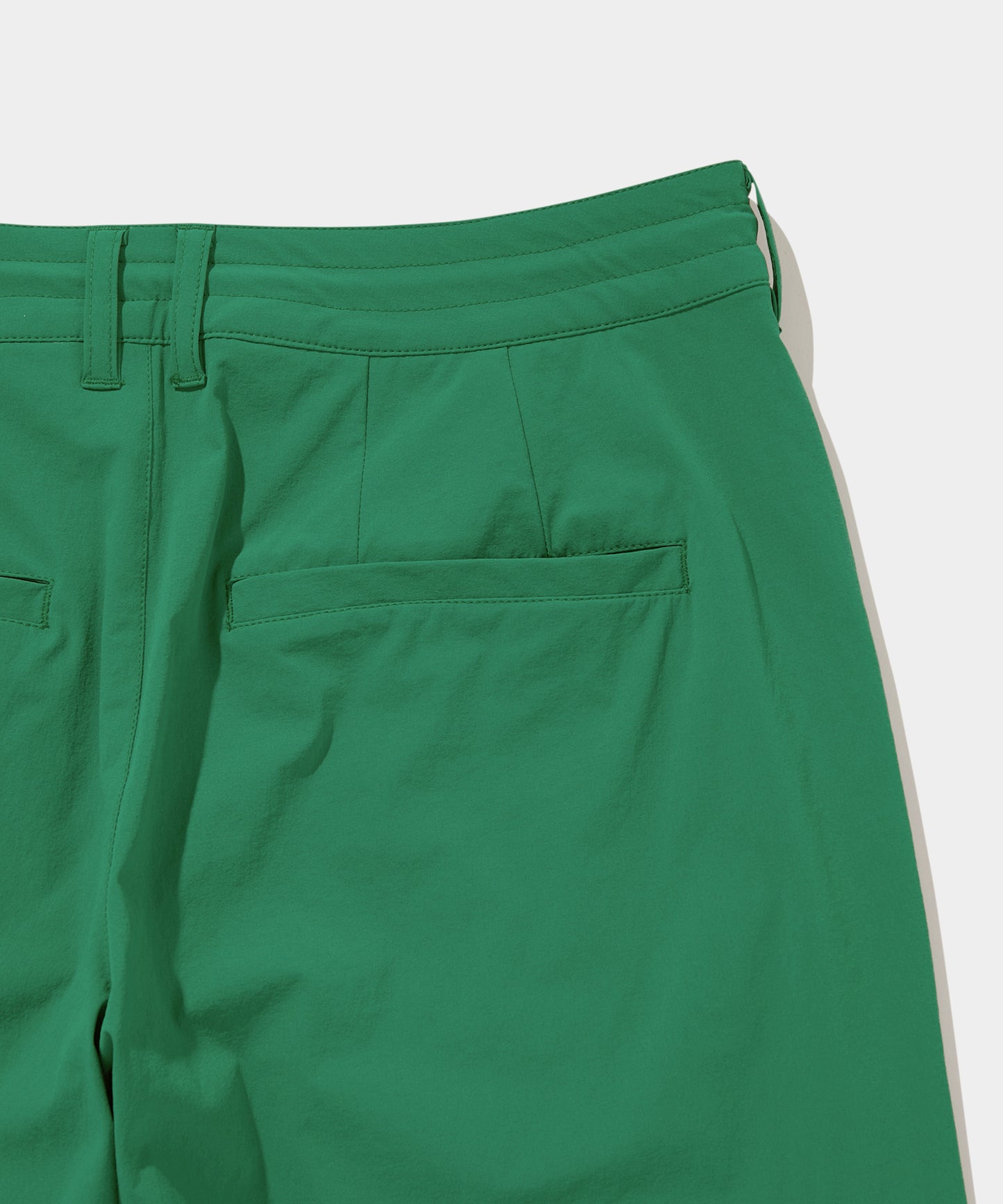 ACTIVE SHORTS GREEN