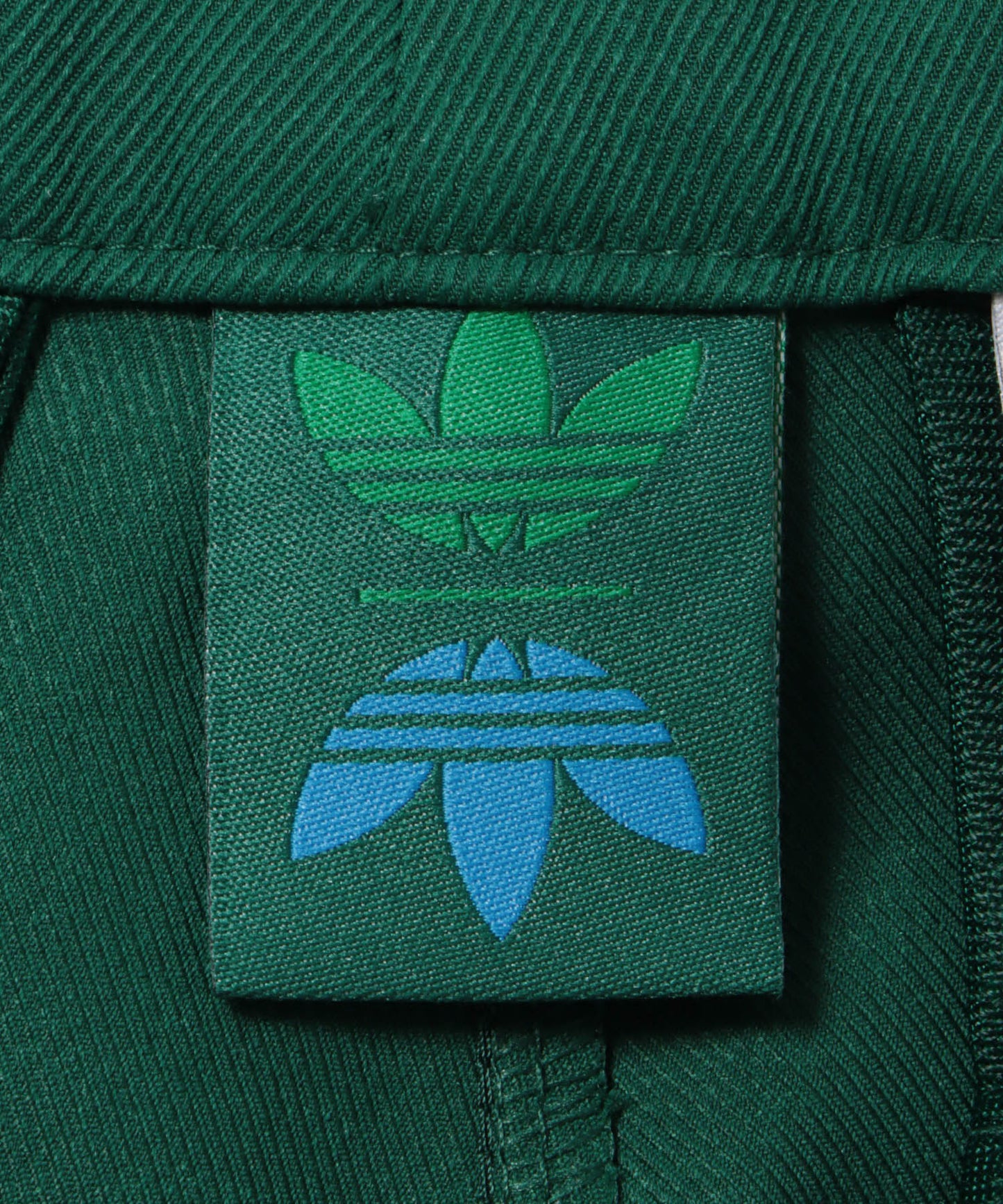 【adidas】ROLLING LINKS ツイストウィーブ ワイド チノパンツ GREEN