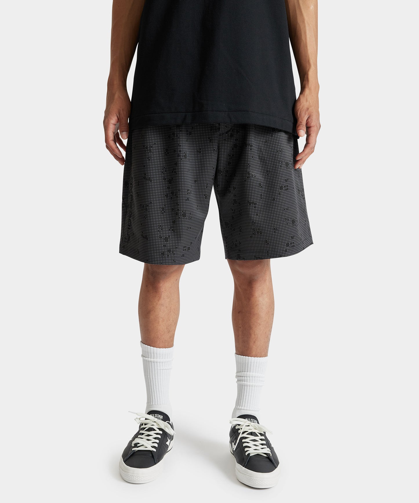 Nightvisioncamo tuck shorts CHARCOAL